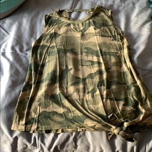 Old navy Kids shirt size large